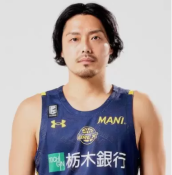 https://img.yixiao17.com/img/basketball/player/c83b1a623761085bb78364195f86ab5e.png